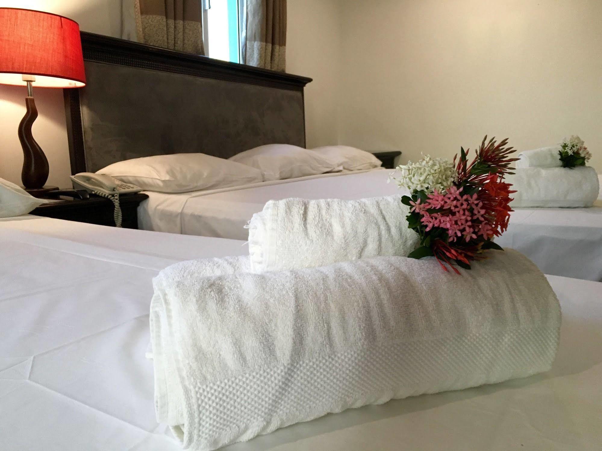 Curacao Suites Hotel วิลเลมสตัด ภายนอก รูปภาพ